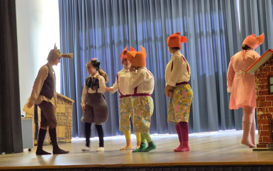 Tri praščića u Marini