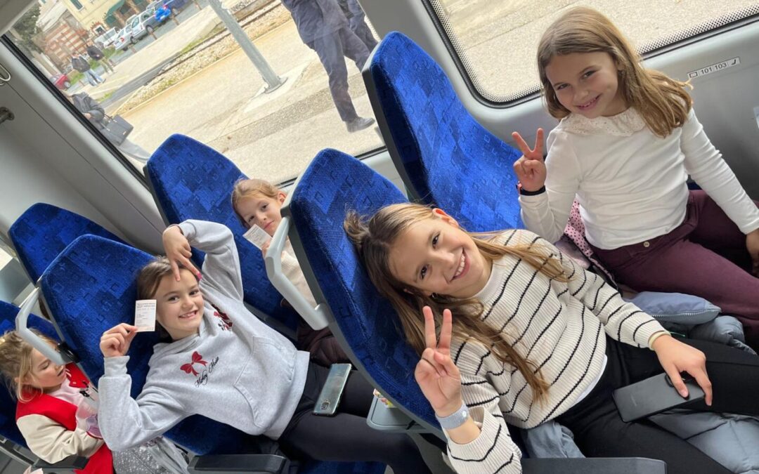 Drugaši u baterijskom vlaku