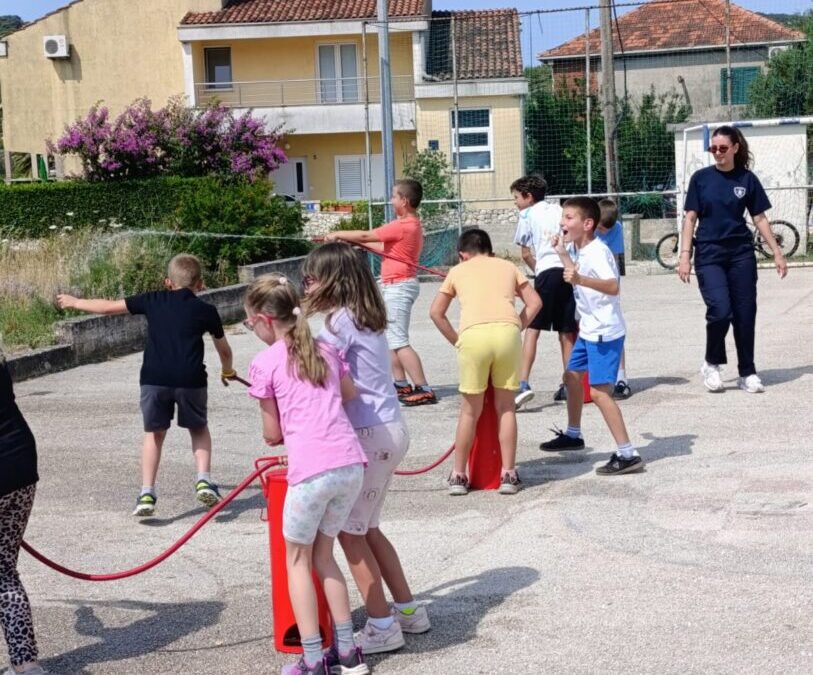 Posjet vatrogasaca DVD Marina  PŠ Vinišće